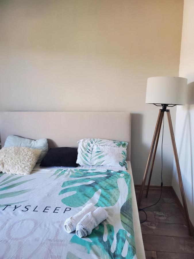 Sleep And Drive Cosy Apartment Сараево Екстериор снимка