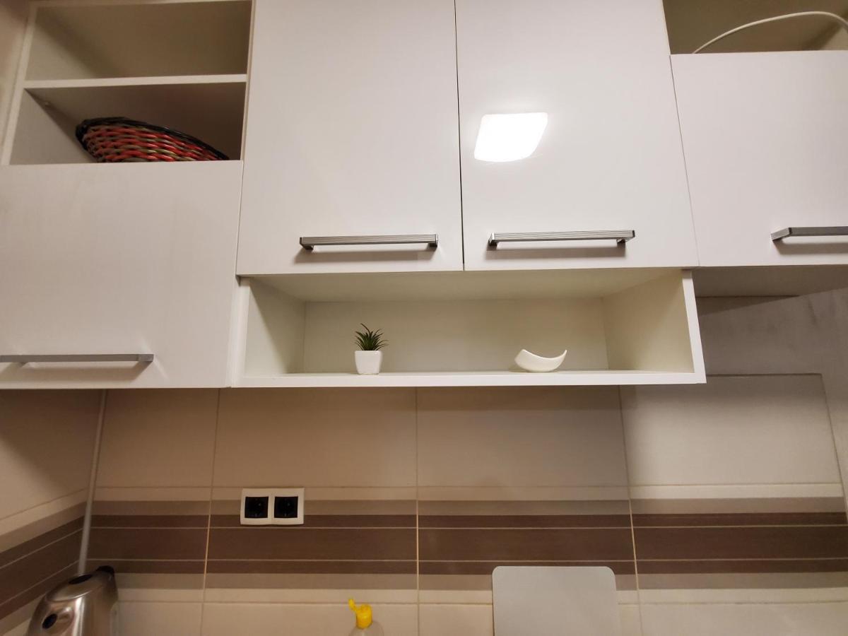 Sleep And Drive Cosy Apartment Сараево Екстериор снимка