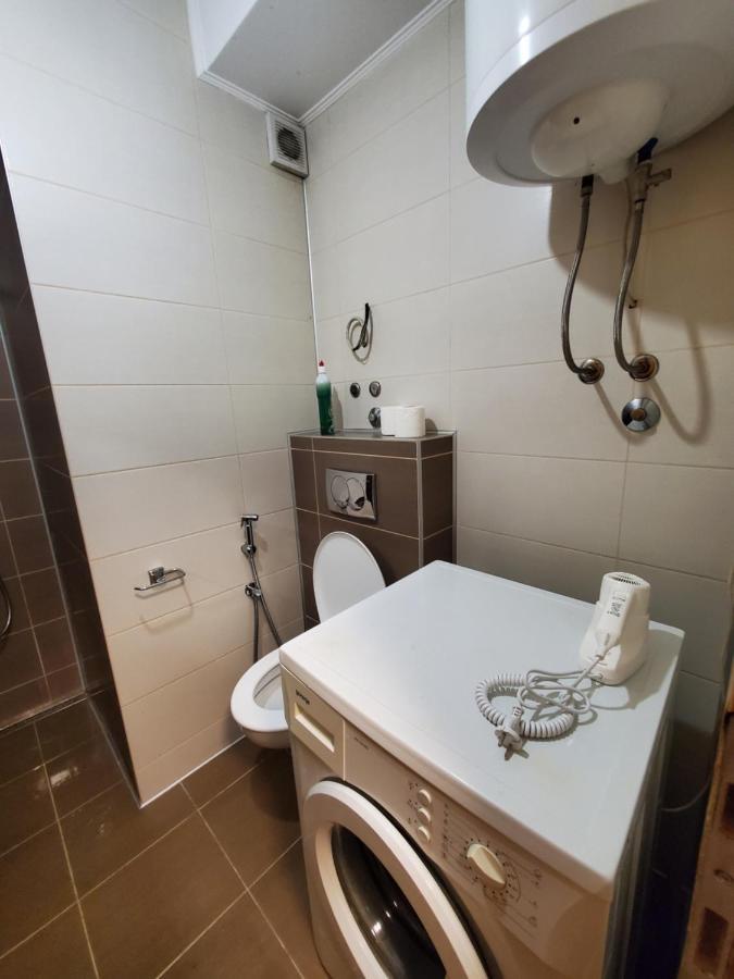 Sleep And Drive Cosy Apartment Сараево Екстериор снимка