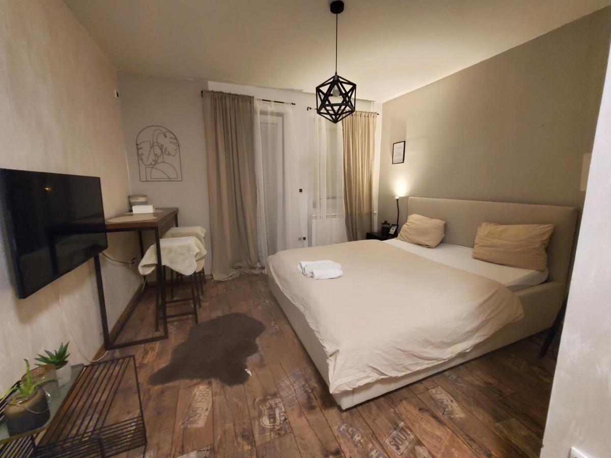 Sleep And Drive Cosy Apartment Сараево Екстериор снимка